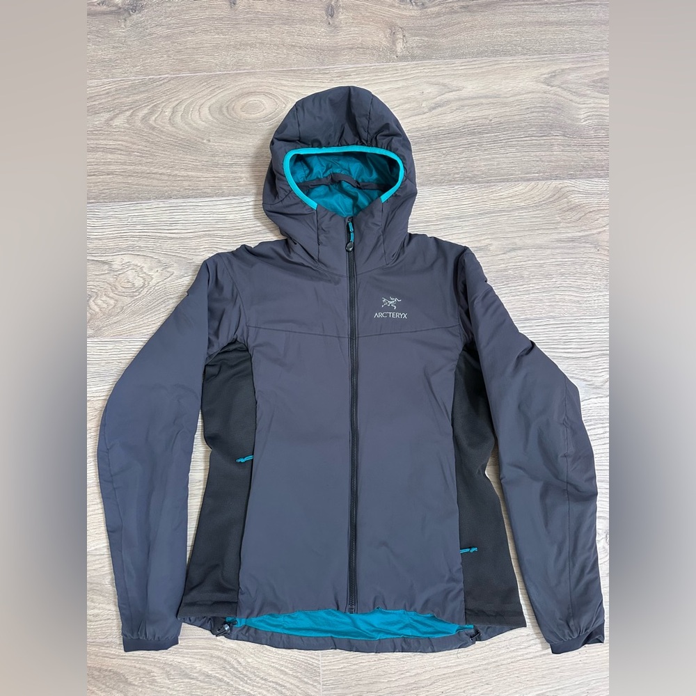 Arc'teryx Atom LT Hoody Women's Grey
Insulated Hooded Jacket Size L